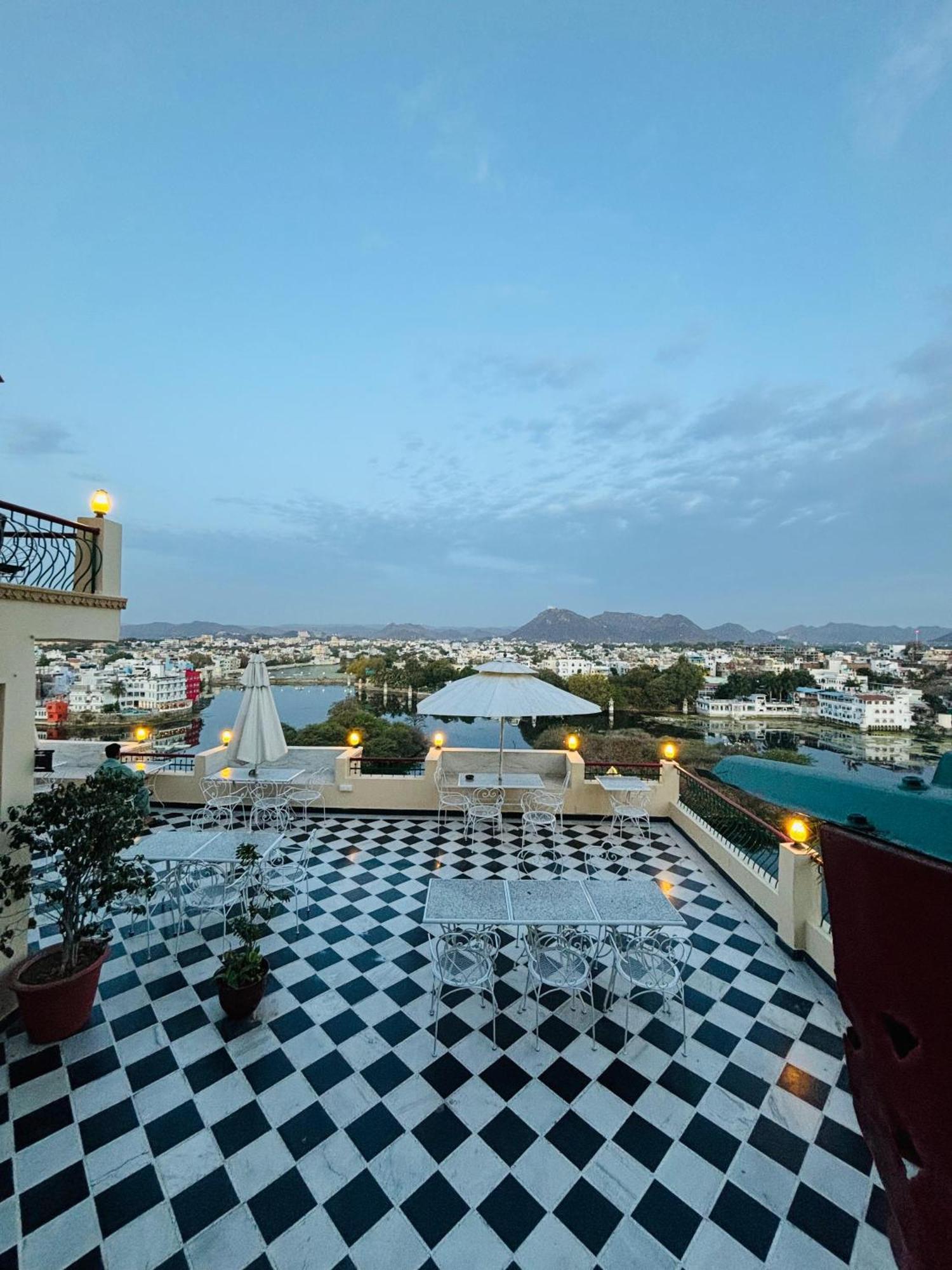 أُودايبور Hotel Mewari Villa المظهر الخارجي الصورة